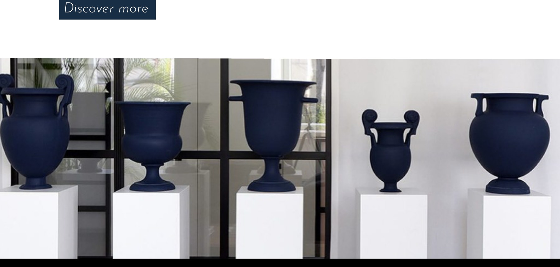 Decorated vases in the interiors of Habita79